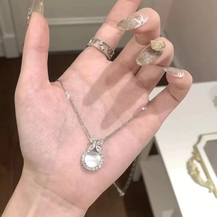 Bow White Chalcedony Necklace Zircon Clavicle Chain Flower Advanced Niche Necklace Female Tanabata Valentine's Day Gift